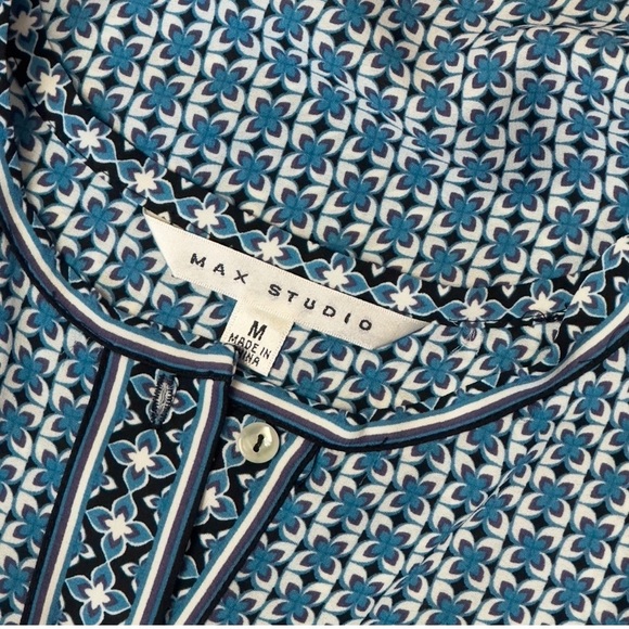 Max Studio Boho Blue and White Long Bell Sleeve Tunic Peasant Top Medium - Picture 7 of 11